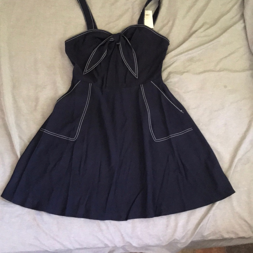 A New Day Sleeveless Tie Front Dress - Picture 4 of 5